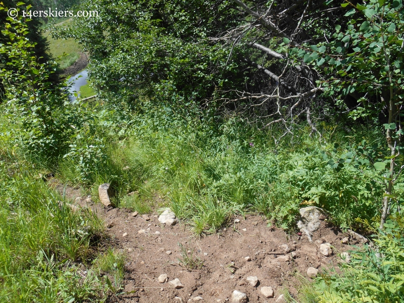 Right turn that's easy to miss on the Beckwith Bench trail