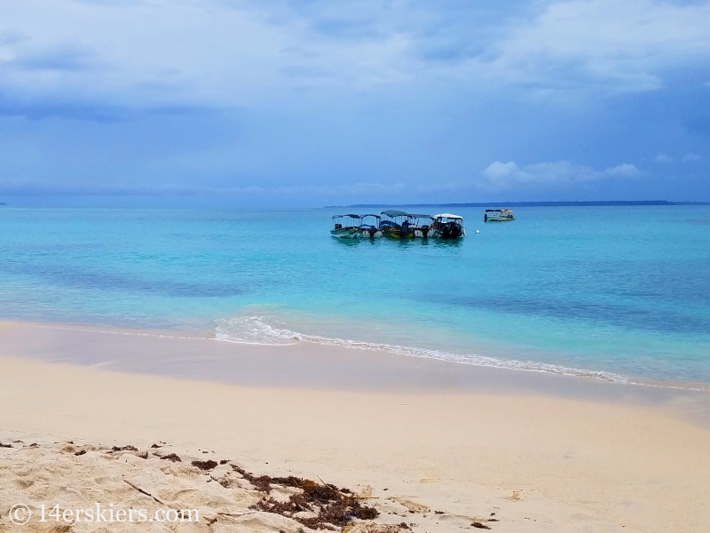 Beach on Zapatilla.