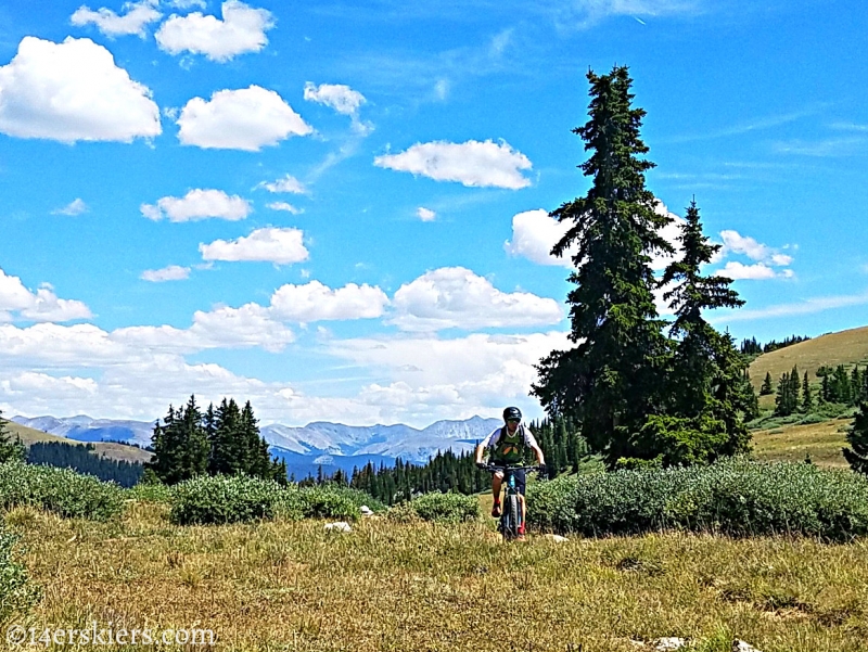 Mountain biking Fossil Ridge Trail