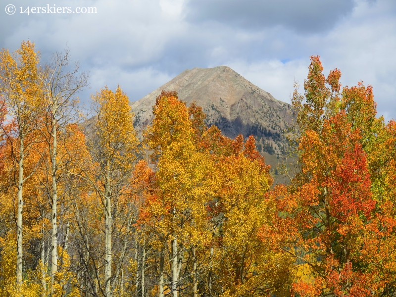 fall colors and Gothic Mountain on Meridian Lake hike