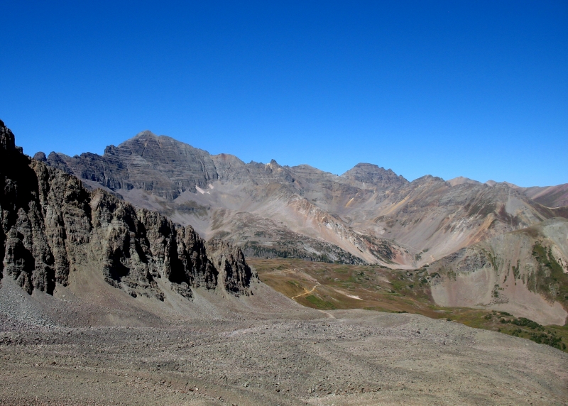 Mountain bike from Crested Butte to Aspen over Pearl Pass