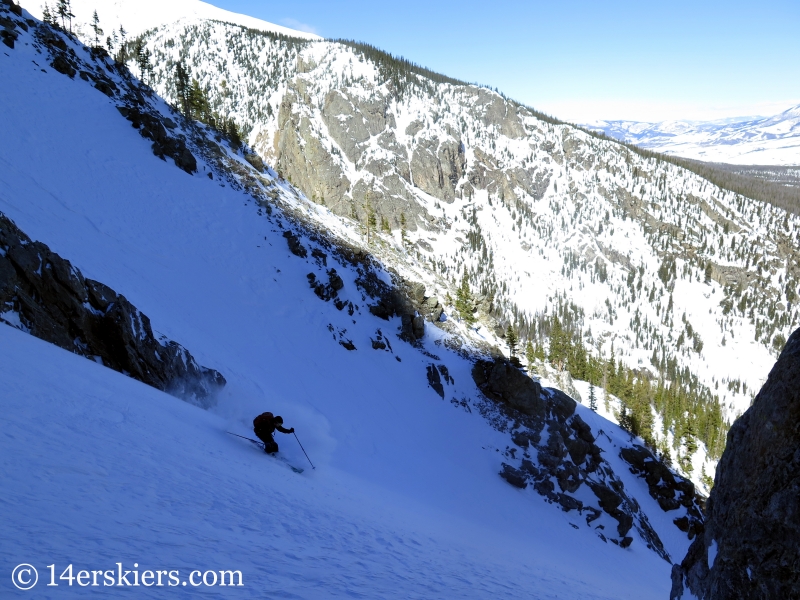 Larry Fontaine backcountry skiing Buffalo Mountain, Silver Couloir. 