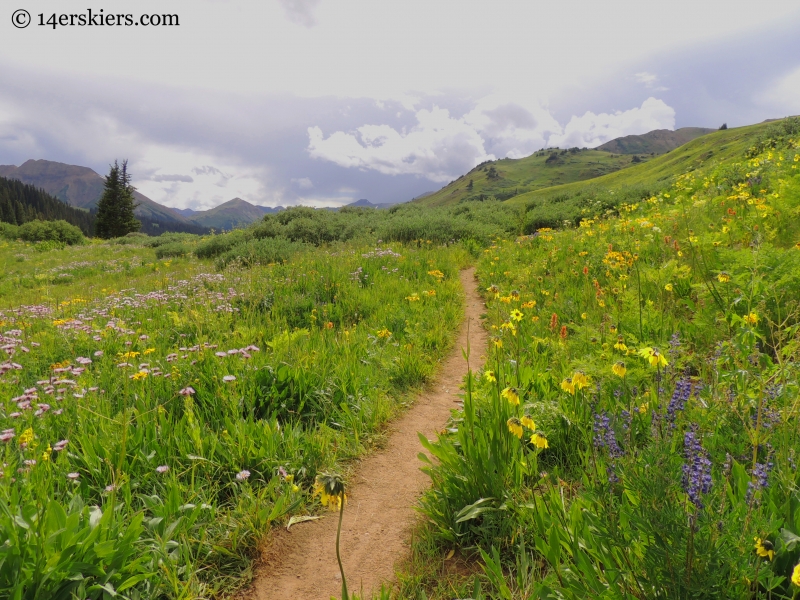 trail down from West Maroon Pass